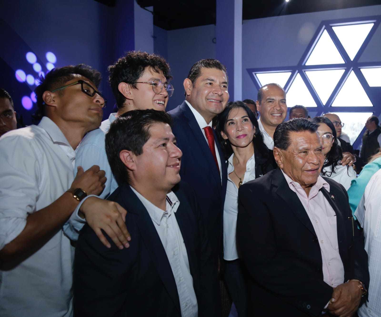 Puebla igual a condiciones para la electromovilidad