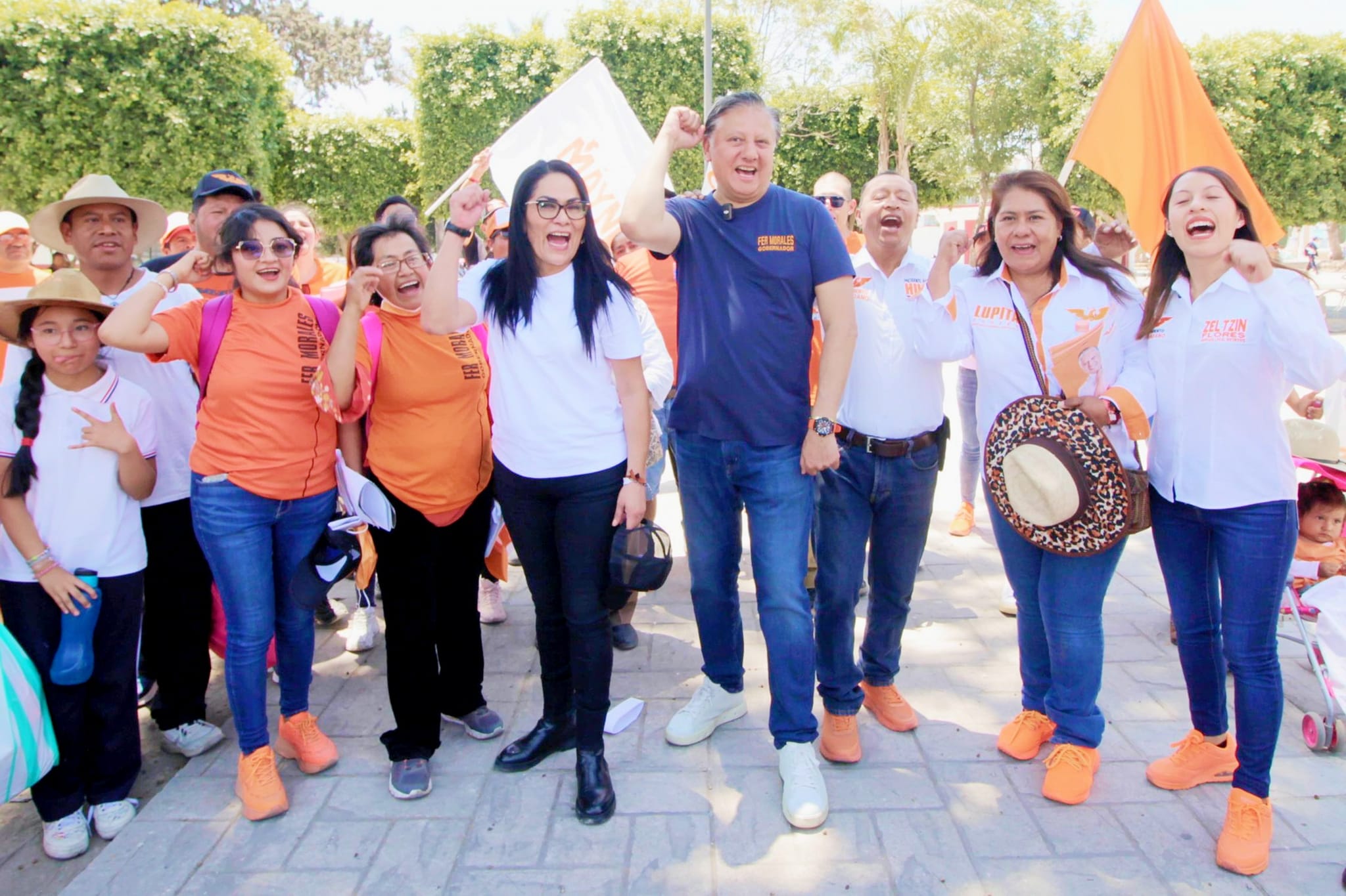 Fernando Morales Martínez visitó el mercado municipal y recorrió las calles de Amozoc