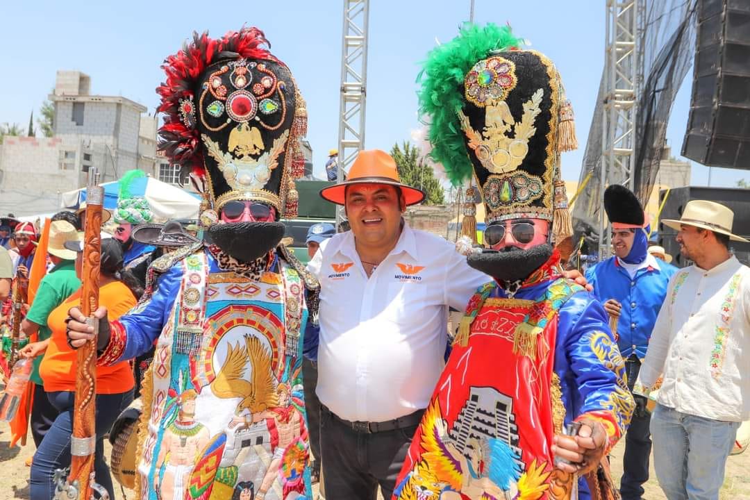 José Luis Torres Flores presente en el carnaval de San Luis Coyotzingo