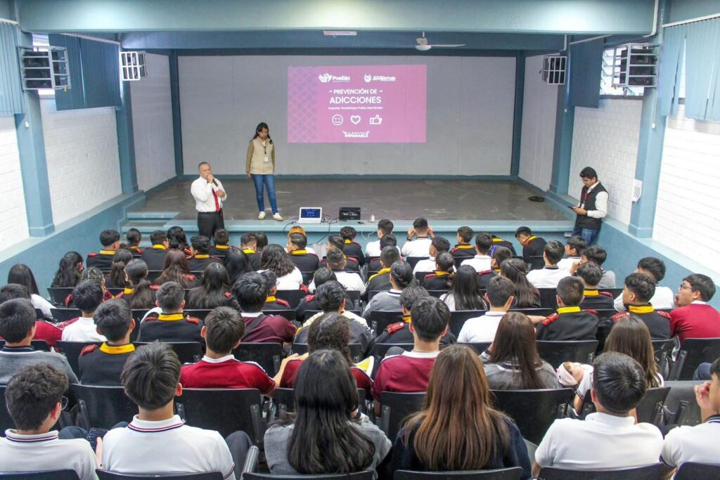 A través del Instituto Municipal de la Juventud , impartimos el curso “Prevención de Adicciones” en el CENHCH