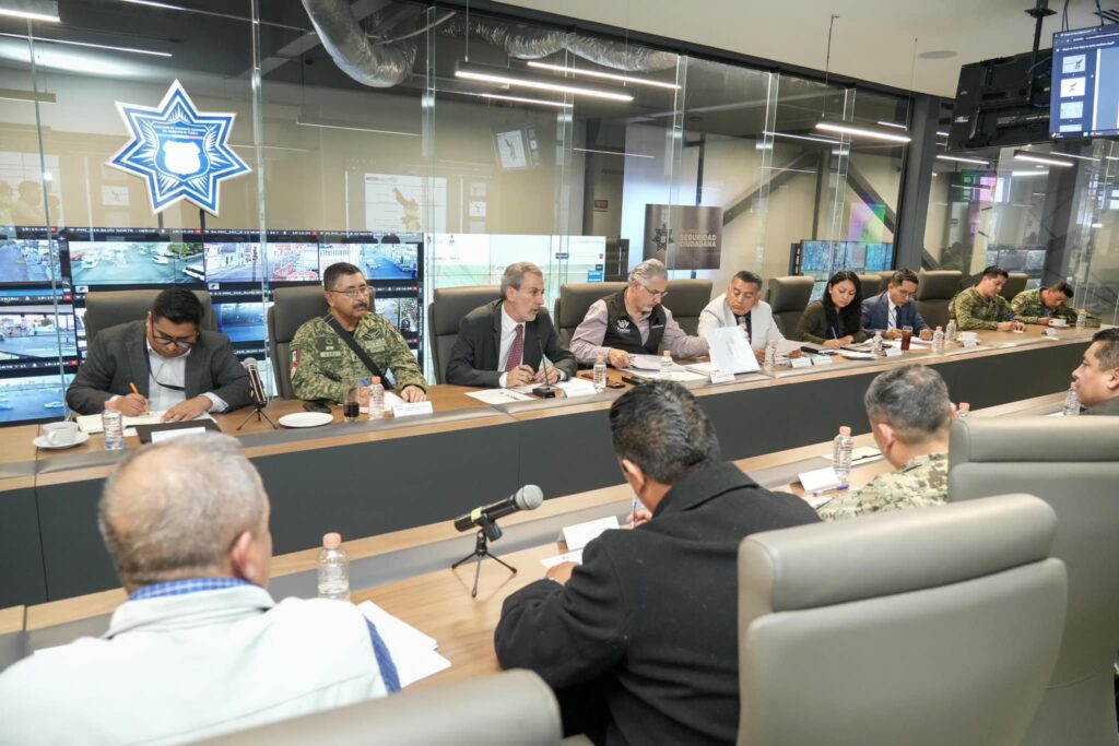 En reunión de trabajo con la Mesa de Seguridad del Gobierno de la Ciudad.