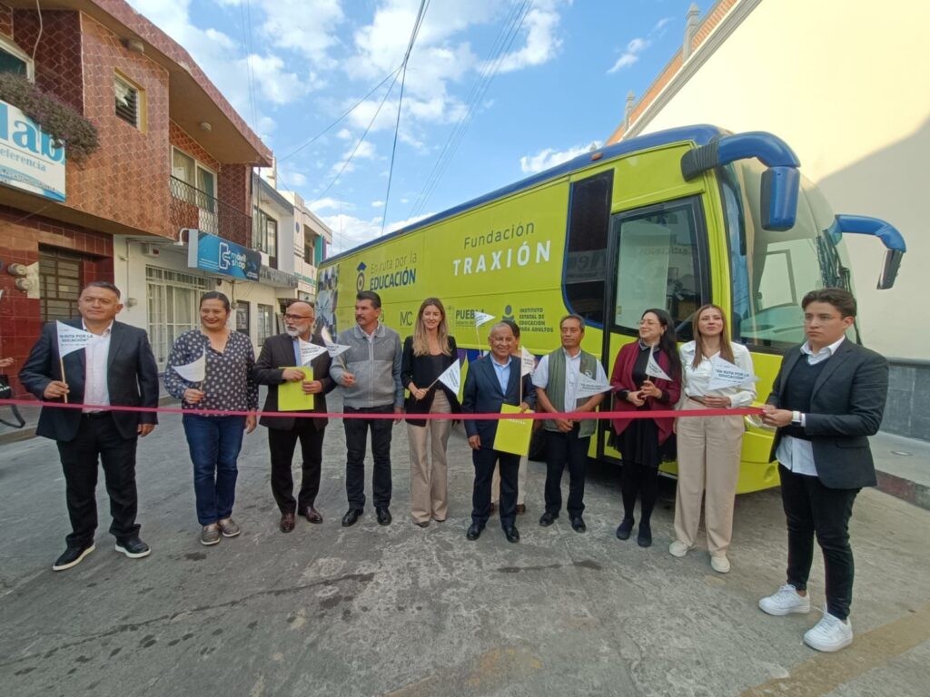 Firma IEEA convenio “En Ruta por la Educación”, para impulsar jornada itinerante