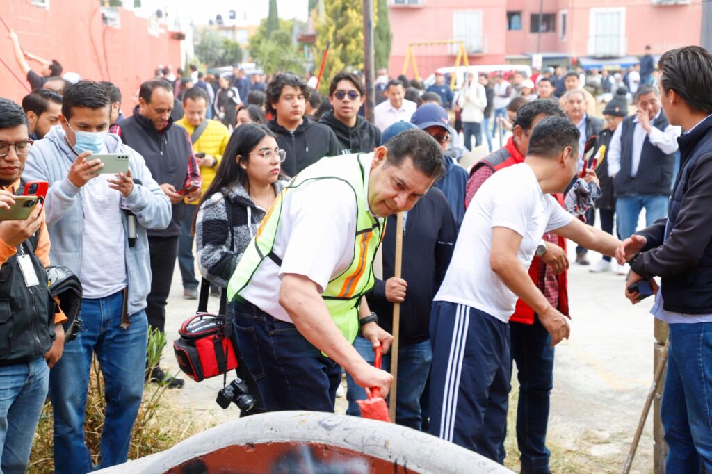 Barrer la indiferencia y el burocratismo para tener espacios dignos: Alejandro Armenta